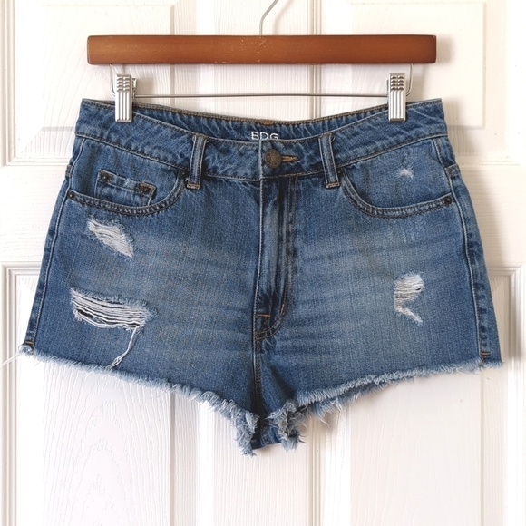 BDG Distressed Medium Wash High Rise Dree Cheeky Cut Off Denim Jean Shorts 28 - Picture 1 of 13